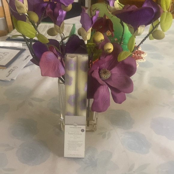 Huntington Home 2 Pack Flower Led Novelty Taper Candles - Picture 8 of 10